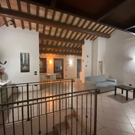 Апартаменты Casa Di Adele Кьяравалле Экстерьер фото